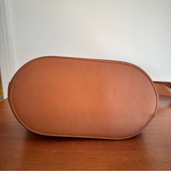THE GOBO LEATHER BAG #03 "Anneau" Minimalist Bucket Bag - Picture 8 of 16